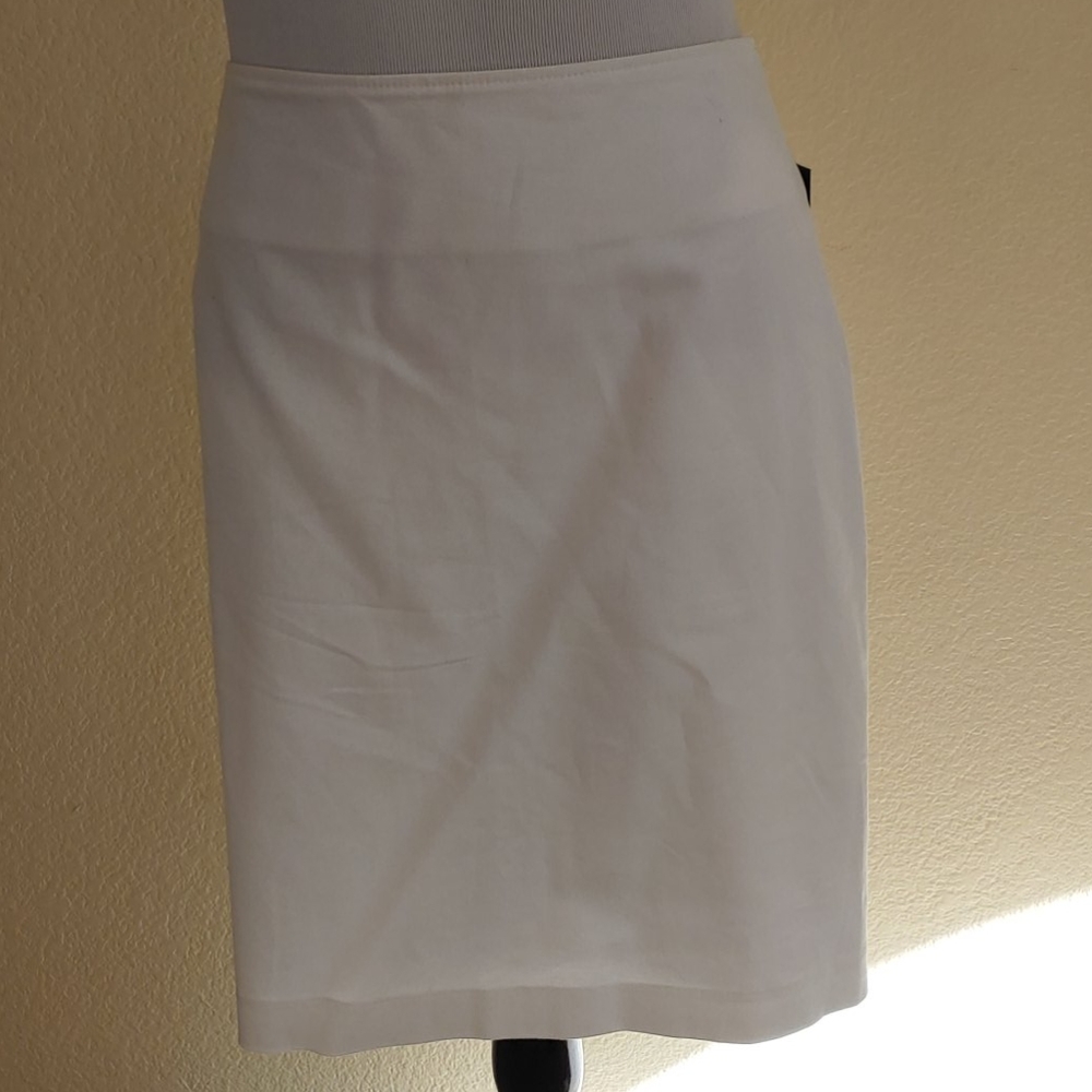 White pencil skirt